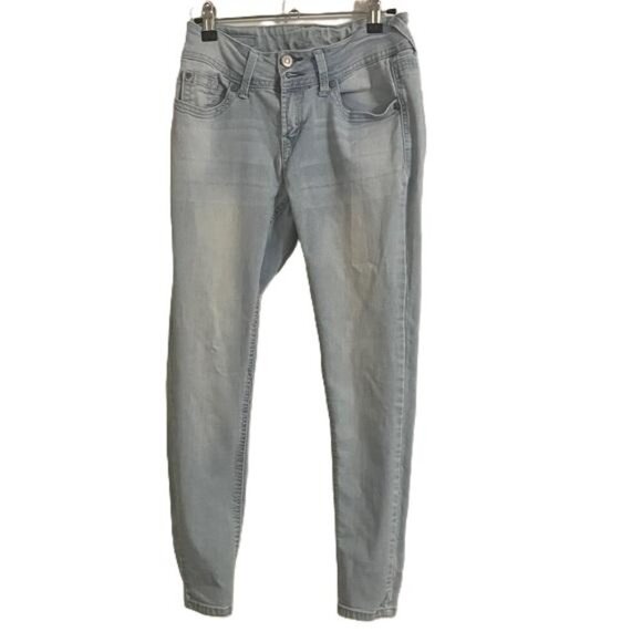Wallflower Women's Light Wash Skinny Jeans, Size 3 - Picture 1 of 6
